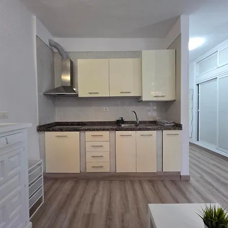 Cristianos - Edificio Rosamar 公寓