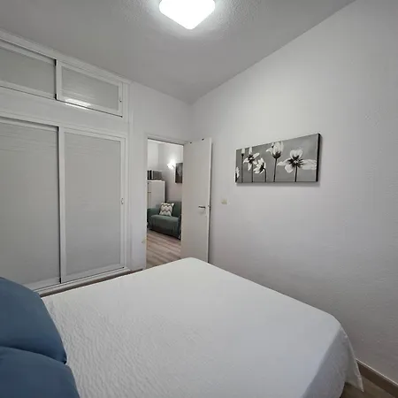 Cristianos - Edificio Rosamar Daire *
