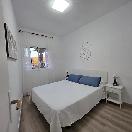 Cristianos - Edificio Rosamar Daire *